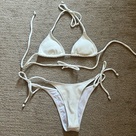 Amazon Other - White ribbed bikini size small